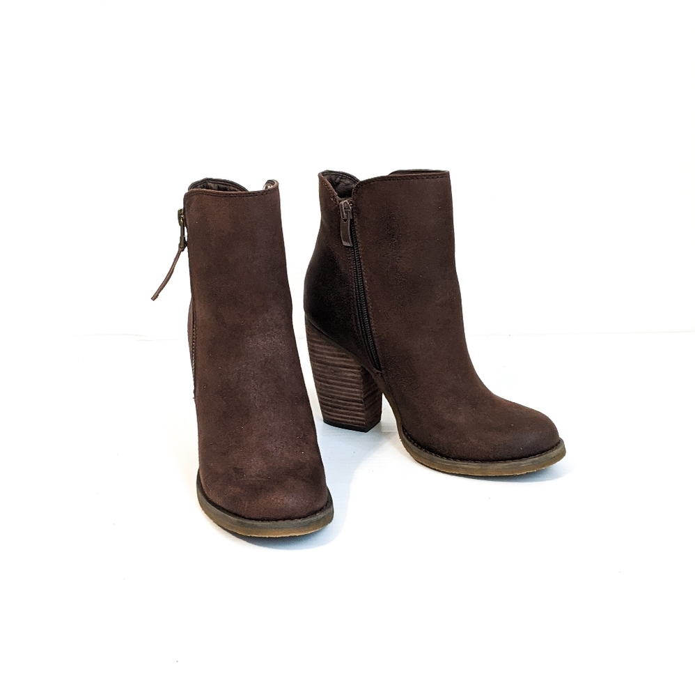 Sbicca PERCUSSION Round TOE BROWN Ankle Boots